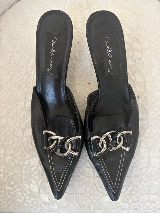 David Aaron Shoes - Parisian-Inspired Black Pointed Mule with Silver Chain Accent